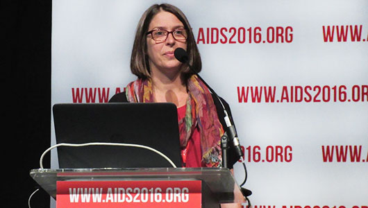 Sybil Hosek, en su intervención en AIDS 2016. Foto: Liz Highleyman, hivandhepatitis.com 